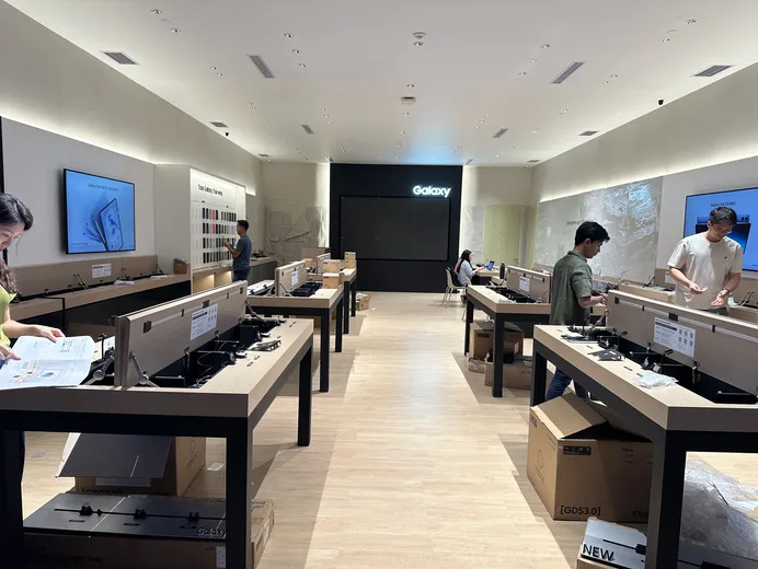 Indonesia Summarecon Bekasi GDS 3.0 store, view two